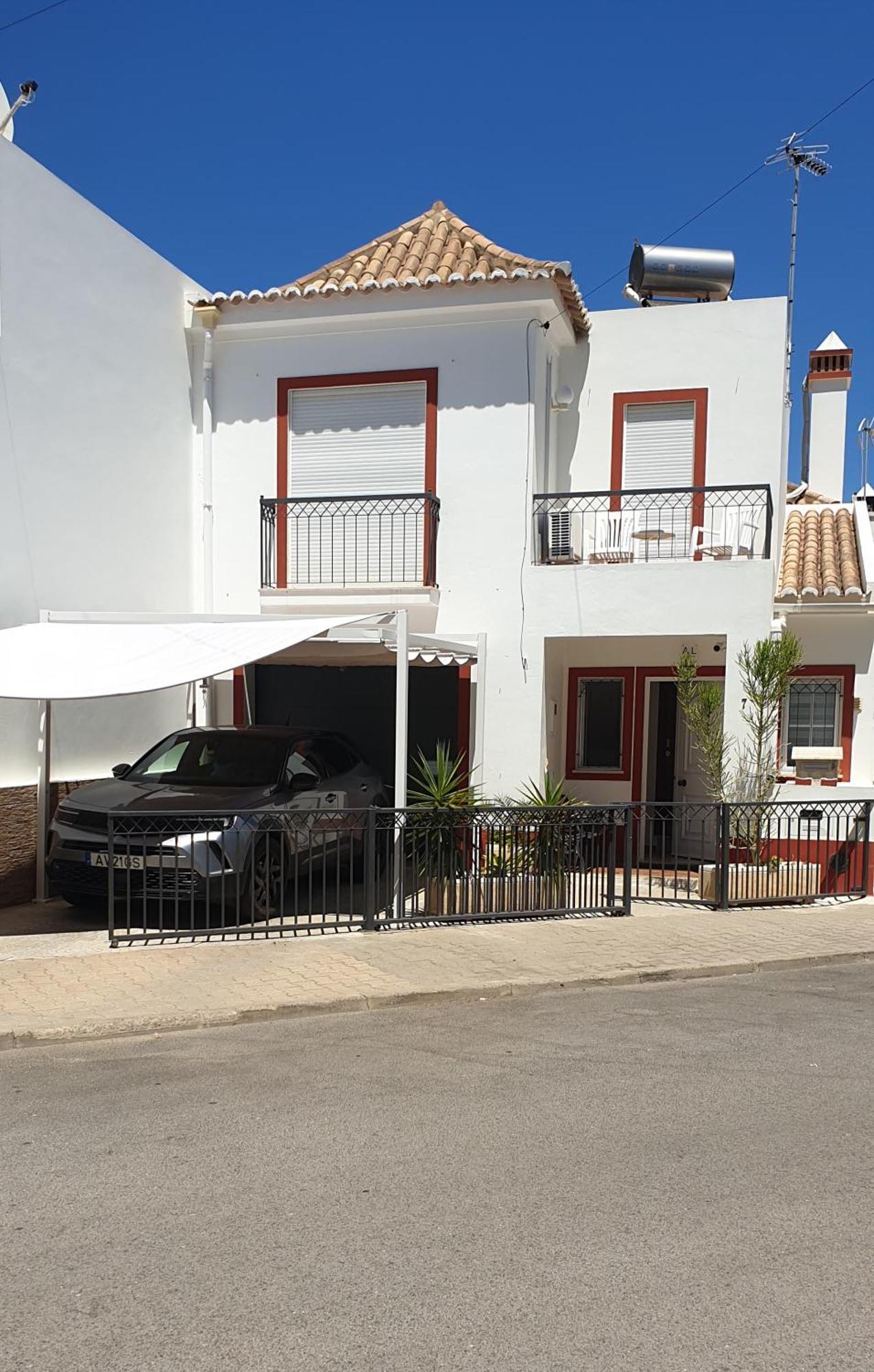 Casa Familia Cardoso